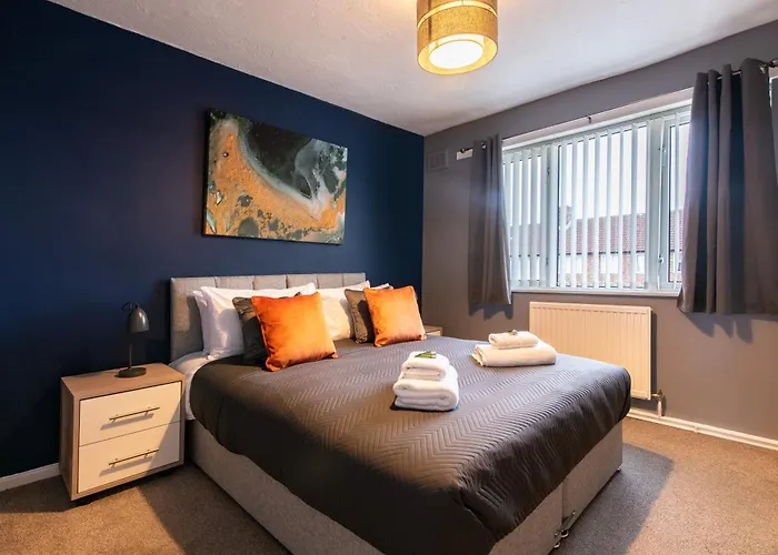 3 Bed Apartment - Perfect For Contractors Near Liverpool Airport