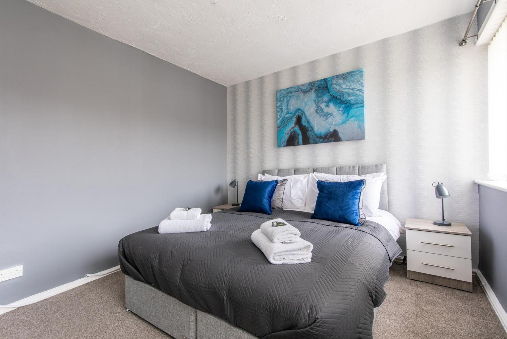 Apartment 3 Bed - Perfect For Contractors Near Liverpool Airport *