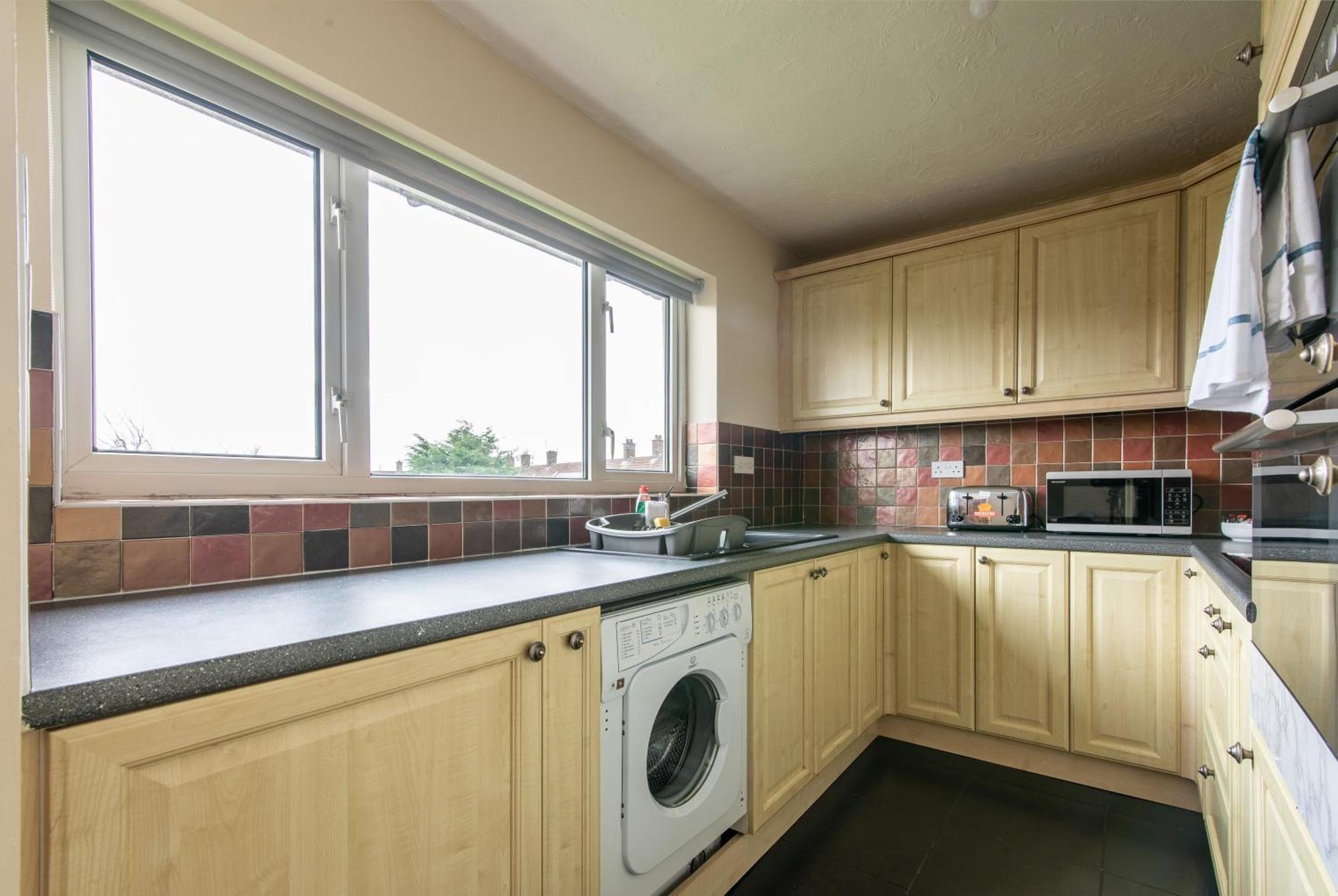 Apartment 3 Bed - Perfect For Contractors Near Liverpool Airport Hale (Merseyside)