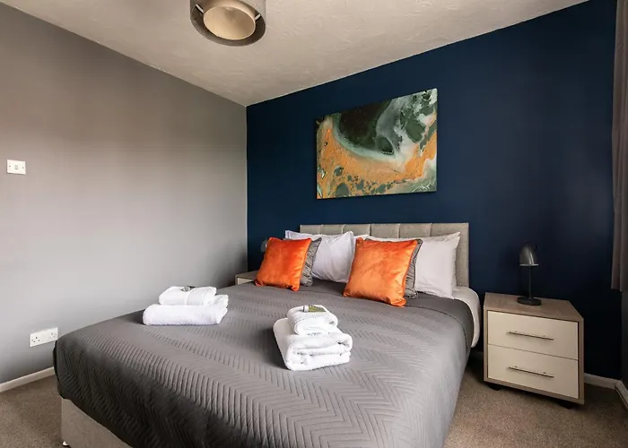 3 Bed Apartment - Perfect For Contractors Near Liverpool Airport
